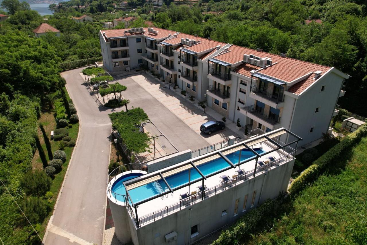 Green Bay Apartments Morinj Котор Экстерьер фото