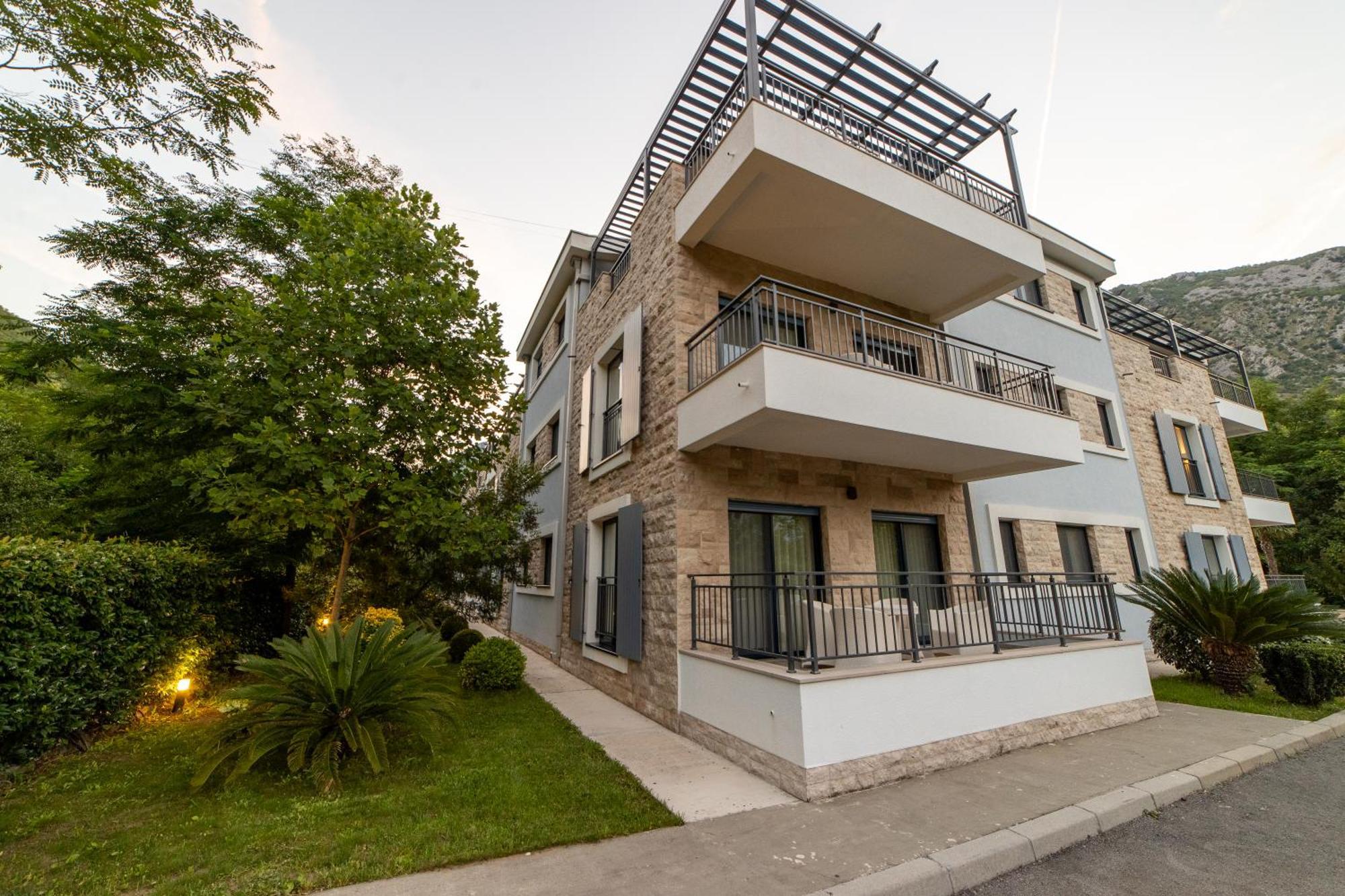 Green Bay Apartments Morinj Котор Экстерьер фото