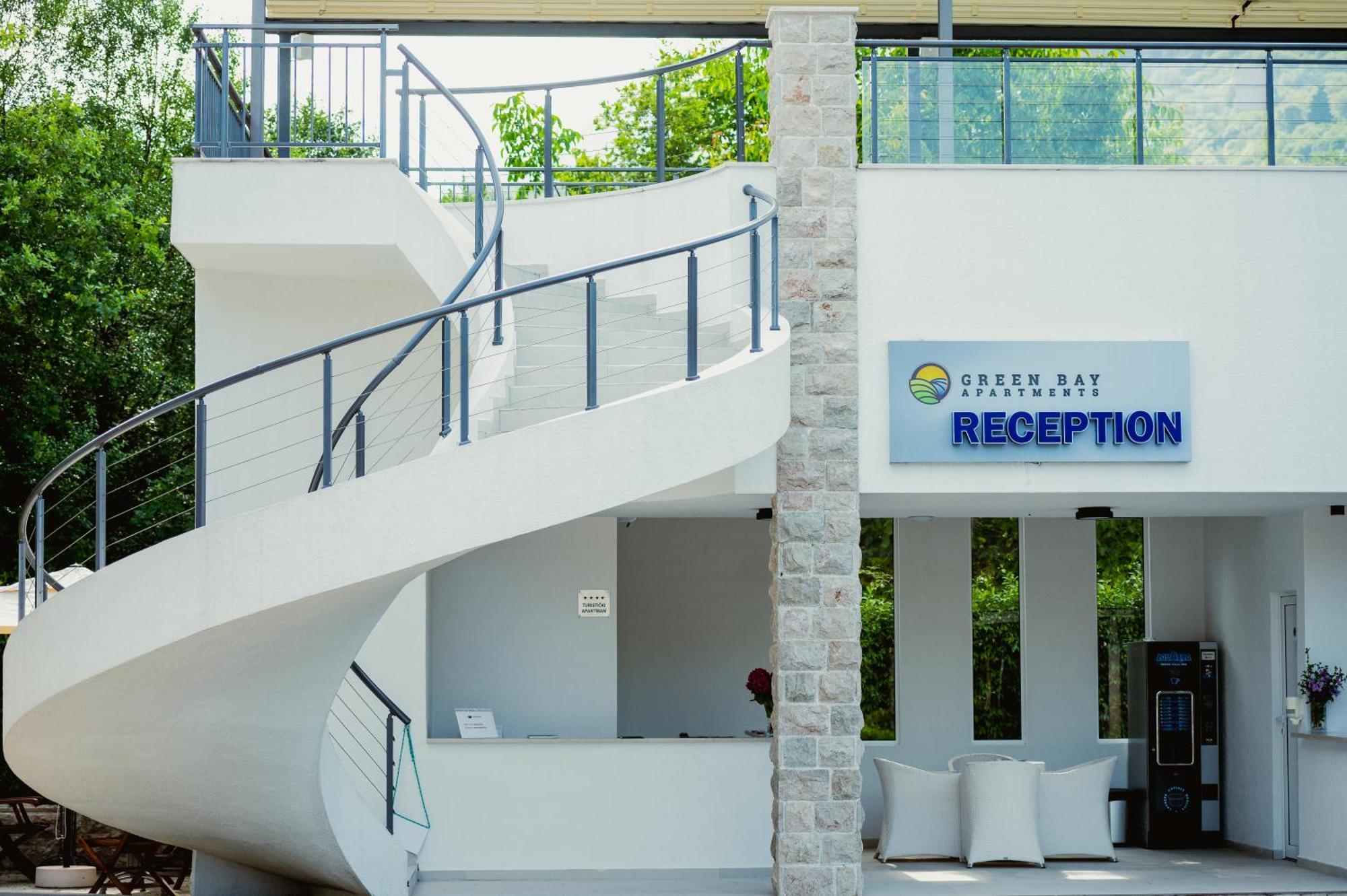 Green Bay Apartments Morinj Котор Экстерьер фото
