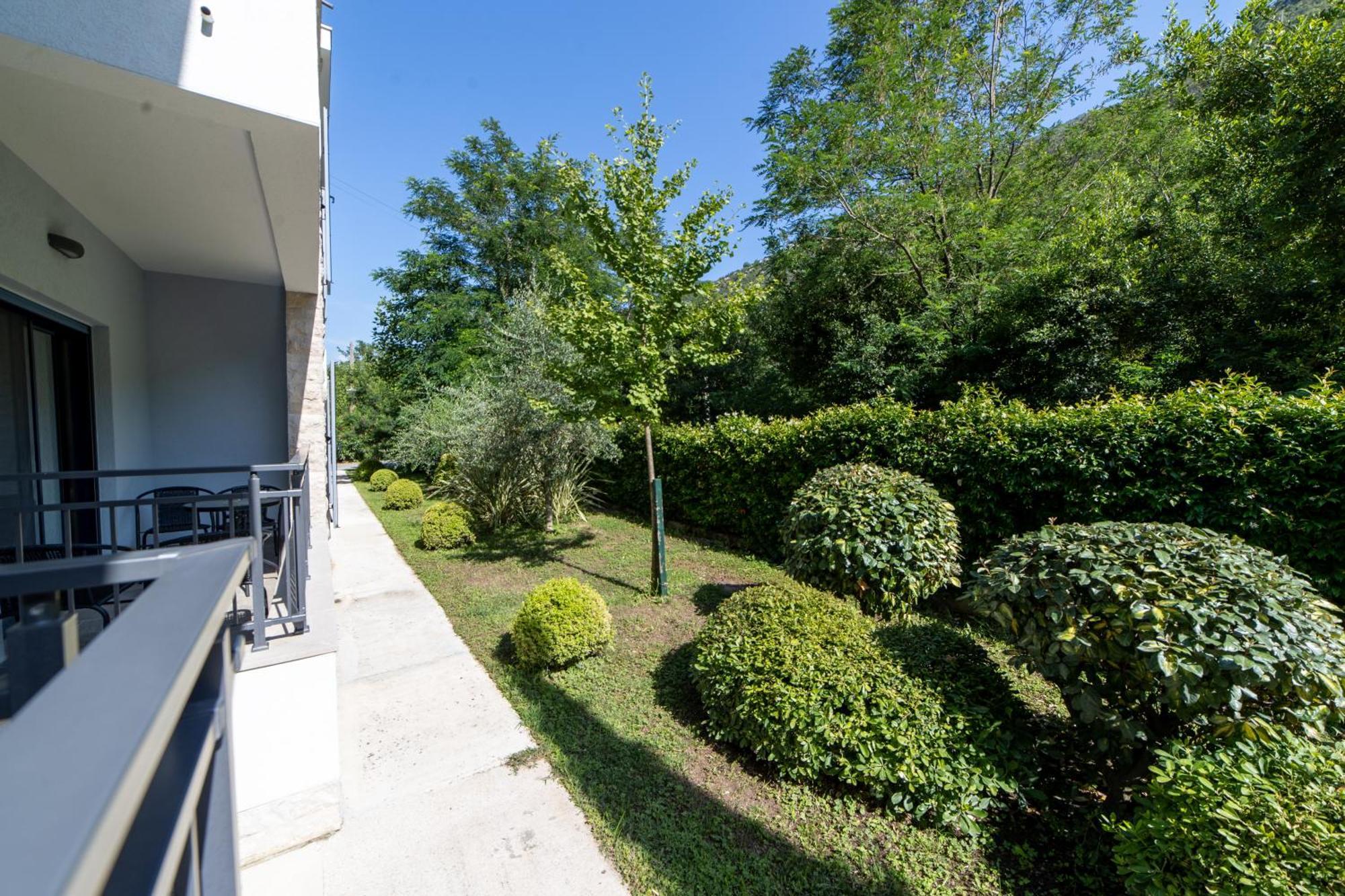 Green Bay Apartments Morinj Котор Экстерьер фото